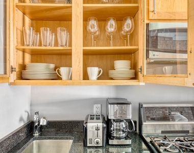 44 Avenue B - Photo Thumbnail 3