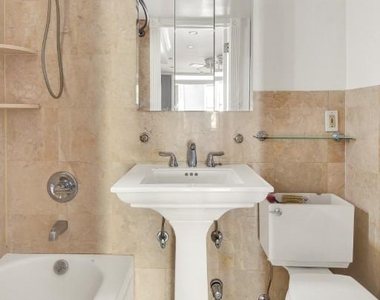 44 Avenue B - Photo Thumbnail 9