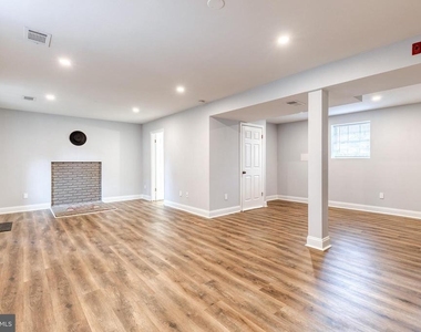 617 Oak Lane - Photo Thumbnail 17