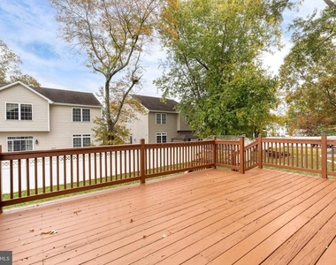 617 Oak Lane - Photo Thumbnail 28