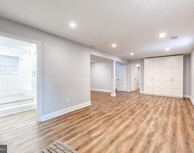 617 Oak Lane - Photo Thumbnail 18
