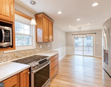 617 Oak Lane - Photo Thumbnail 10