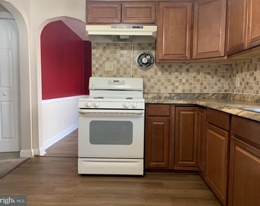 821 Lynvue Road - Photo Thumbnail 14