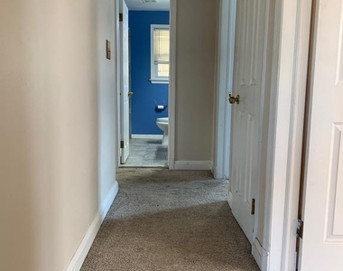 821 Lynvue Road - Photo Thumbnail 5