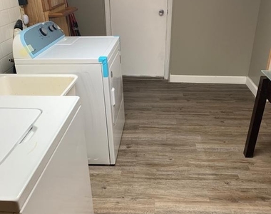 821 Lynvue Road - Photo Thumbnail 20