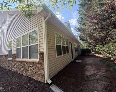 204 Plank Bridge Way - Photo Thumbnail 9
