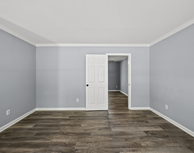2108 Treverton Place - Photo Thumbnail 10