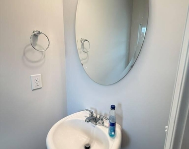 282 Paramount Drive - Photo Thumbnail 25