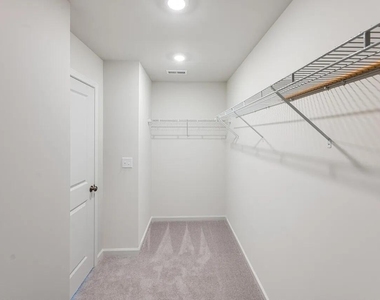 282 Paramount Drive - Photo Thumbnail 19