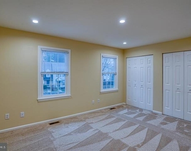 807 Stockbridge Drive - Photo Thumbnail 6