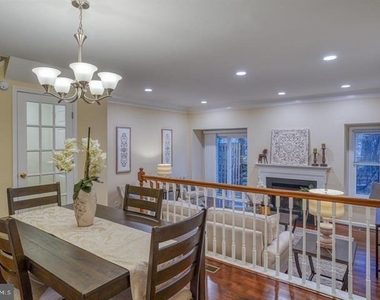 807 Stockbridge Drive - Photo Thumbnail 5
