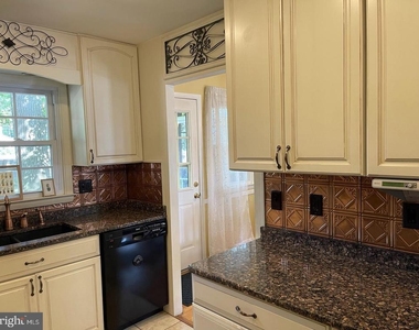 507 Webb Road - Photo Thumbnail 13