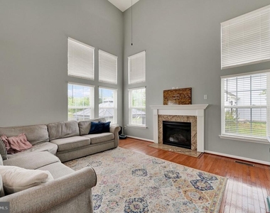 33 Brielle Way - Photo Thumbnail 8