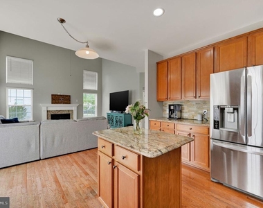 33 Brielle Way - Photo Thumbnail 6