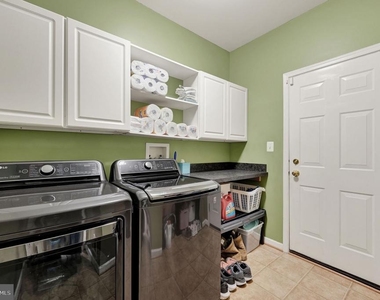 33 Brielle Way - Photo Thumbnail 10