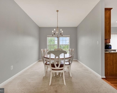 33 Brielle Way - Photo Thumbnail 3