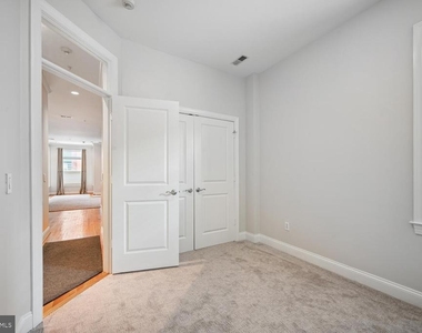 1832 Swann Street Nw - Photo Thumbnail 8