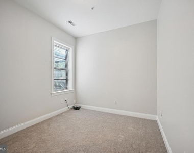 1832 Swann Street Nw - Photo Thumbnail 7