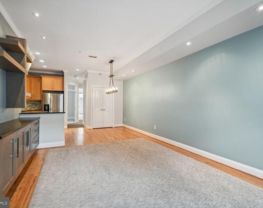 1832 Swann Street Nw - Photo Thumbnail 2