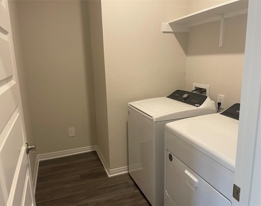 124 Stellar Wind Dr - Photo Thumbnail 16