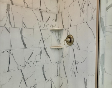 204 Stone River Drive - Photo Thumbnail 18