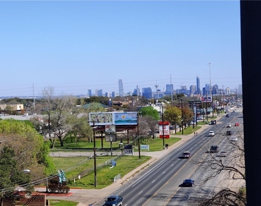 4361 S Congress Ave - Photo Thumbnail 18