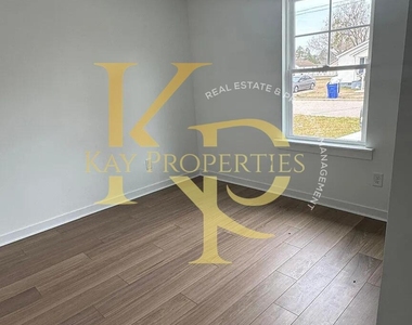 510 Crump Street - Photo Thumbnail 6