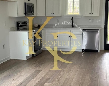 510 Crump Street - Photo Thumbnail 3