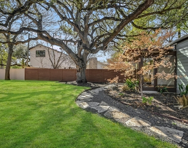 2704 Oakhurst Ave - Photo Thumbnail 17