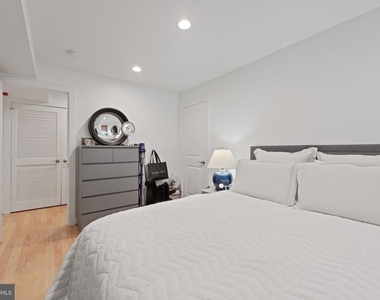 424 E Capitol Street Ne - Photo Thumbnail 18