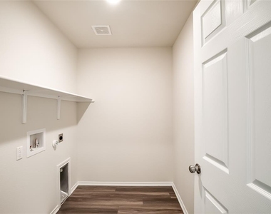 31 Pacific Loon St - Photo Thumbnail 24