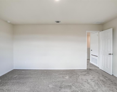 31 Pacific Loon St - Photo Thumbnail 18