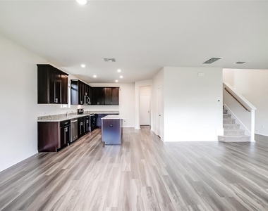 31 Pacific Loon St - Photo Thumbnail 8
