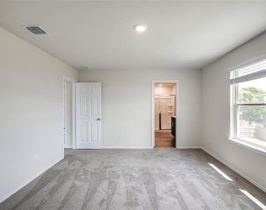 31 Pacific Loon St - Photo Thumbnail 17