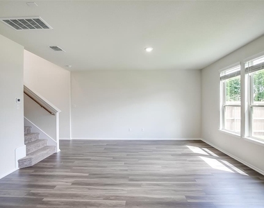 31 Pacific Loon St - Photo Thumbnail 7