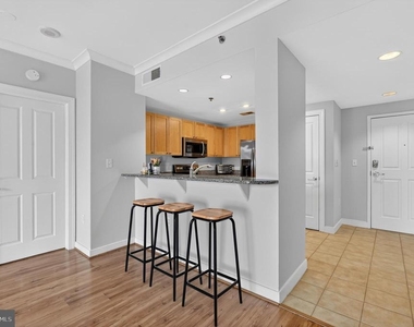 777 7th Street Nw - Photo Thumbnail 3