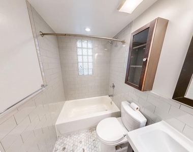 1724 21st Street Nw - Photo Thumbnail 4
