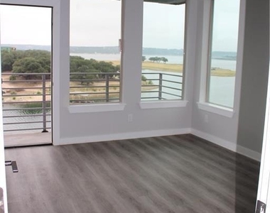 2301 Hancock Ave - Photo Thumbnail 3