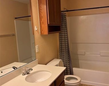 9001 Bird Brook Ln - Photo Thumbnail 9