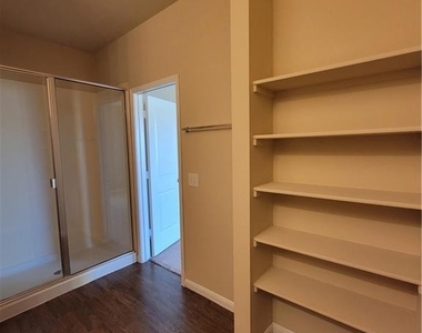 408 Luna Vista Dr - Photo Thumbnail 8