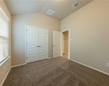 5705 Respinto Dr - Photo Thumbnail 14