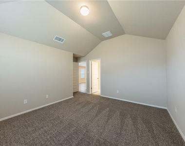 5705 Respinto Dr - Photo Thumbnail 9