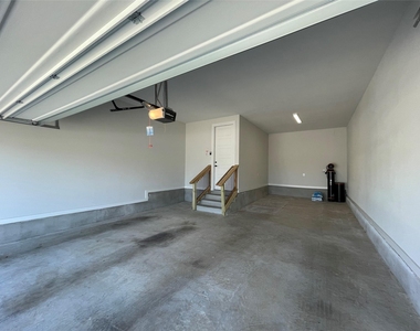 1546 Escarpment - Photo Thumbnail 26