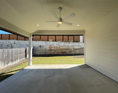 1546 Escarpment - Photo Thumbnail 25