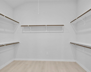 1546 Escarpment - Photo Thumbnail 13