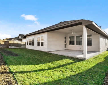 1546 Escarpment - Photo Thumbnail 24