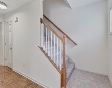 112 Brandywine Ct - Photo Thumbnail 3