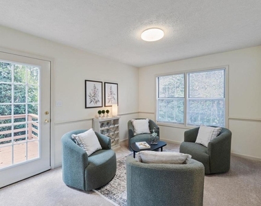 112 Brandywine Ct - Photo Thumbnail 7