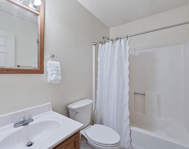 112 Brandywine Ct - Photo Thumbnail 15