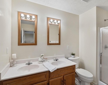 112 Brandywine Ct - Photo Thumbnail 12